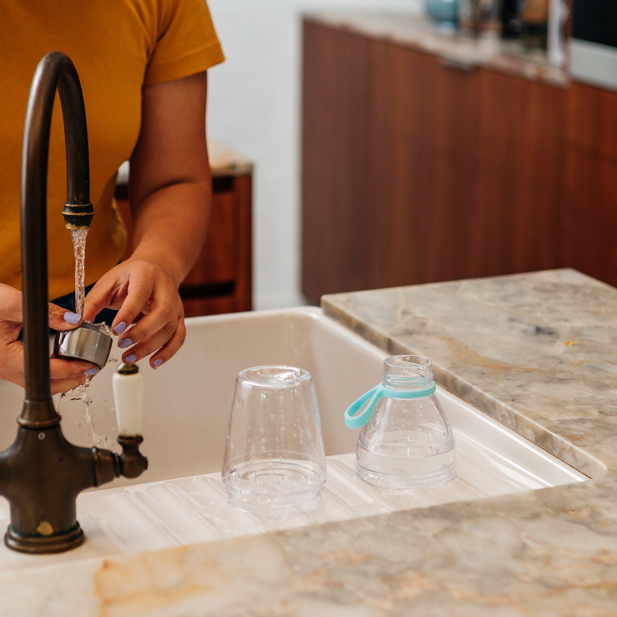 How to Clean a Water Bottle Properly (And Why It Matters More Than You Think)